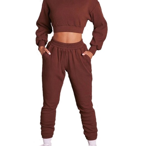 COPY - COPY - Women's Crop Top and Jogger Pants S… - Picture 1 of 4